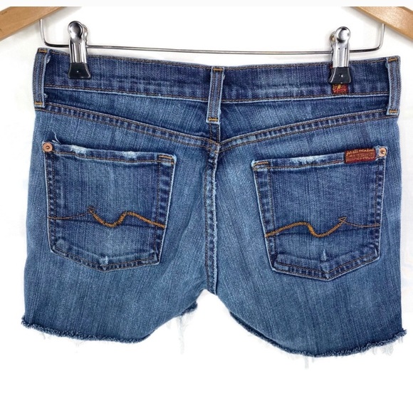 7 for All Mankind Cut Off shorts - 27 - Picture 2 of 8